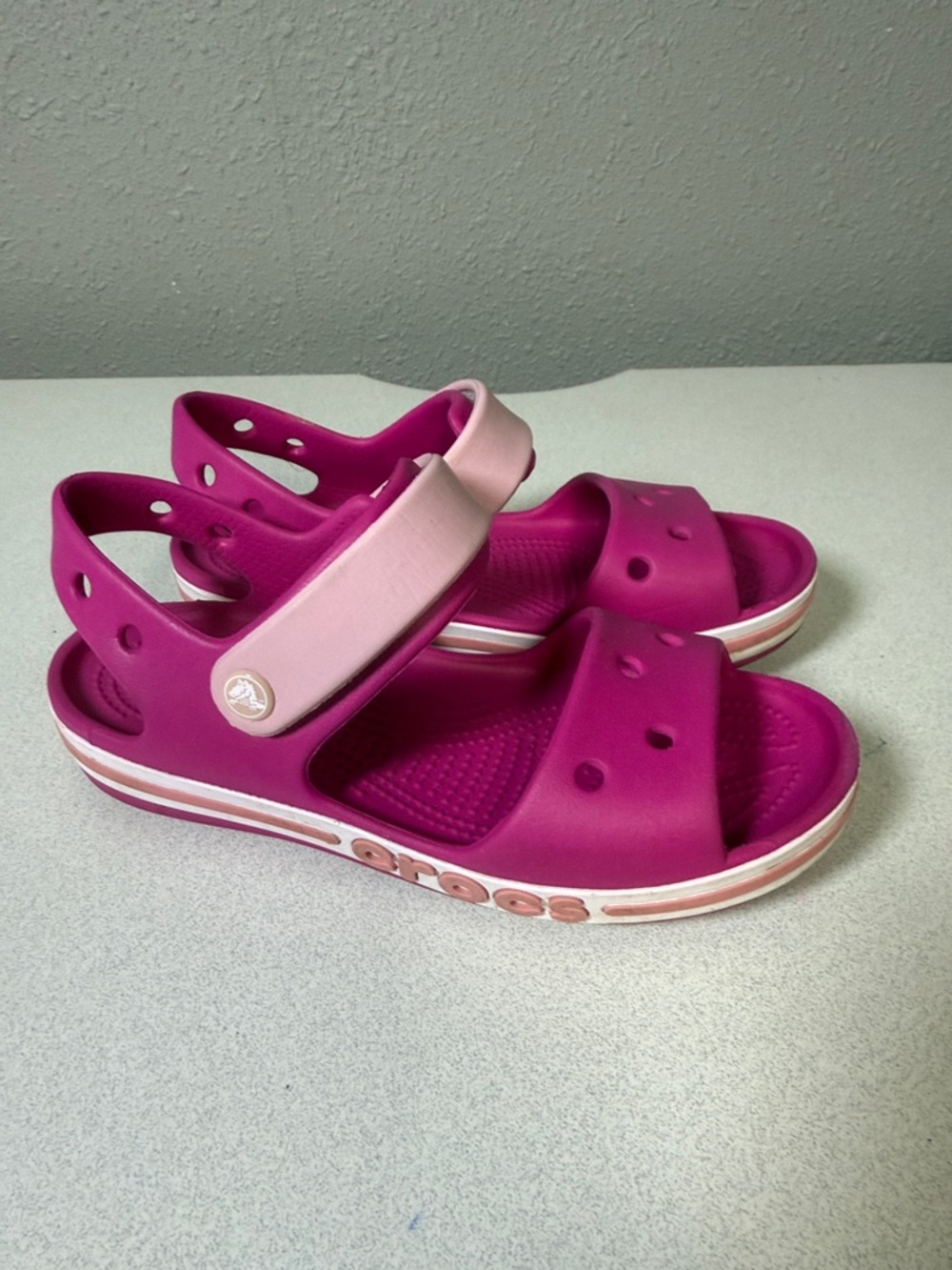 CROCS Kids Hot Pink Sandals with Light Pink Strap - Picture 4 of 7